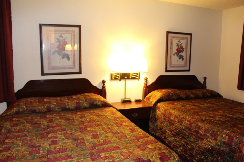 Westbridge Inn And Suites Centerville Exterior foto