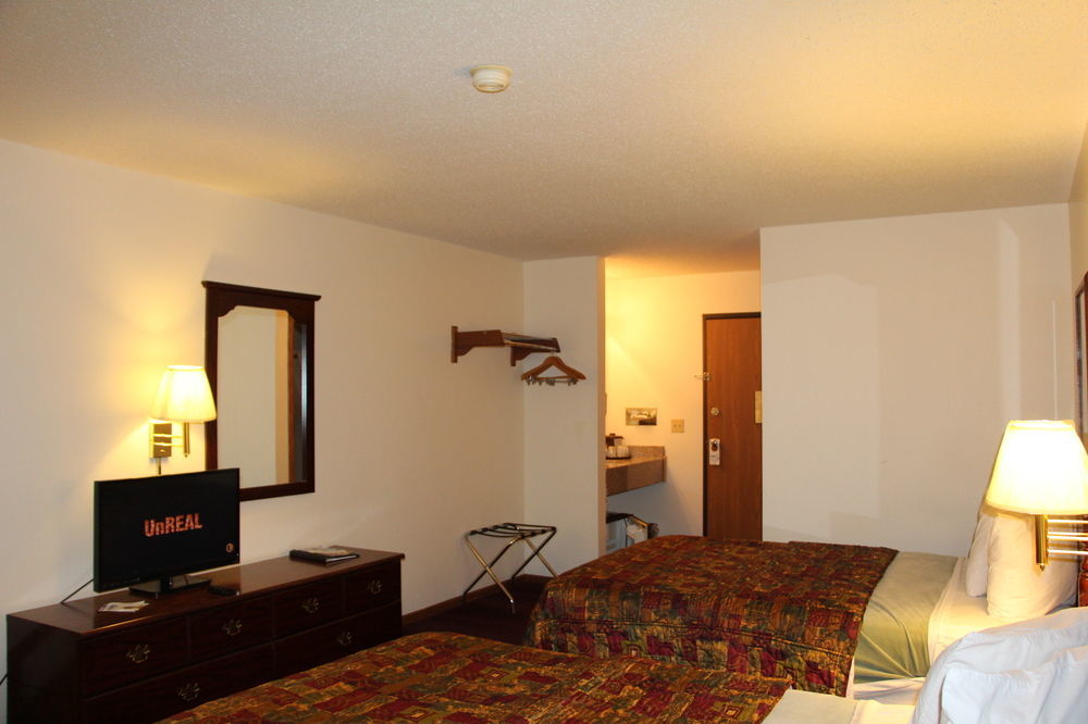 Westbridge Inn And Suites Centerville Exterior foto